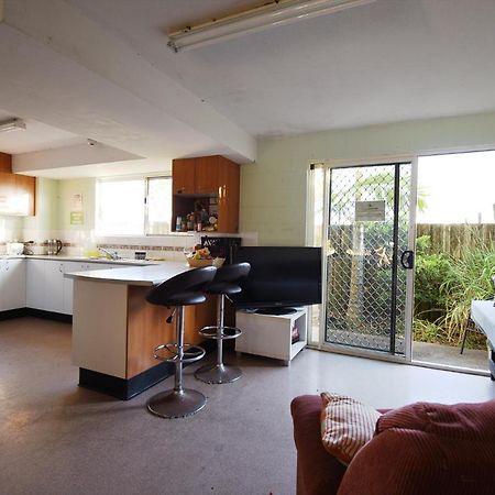 Caloundra Backpackers Albergue Exterior foto