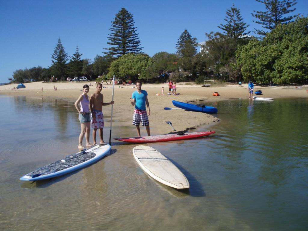 Caloundra Backpackers Albergue Exterior foto